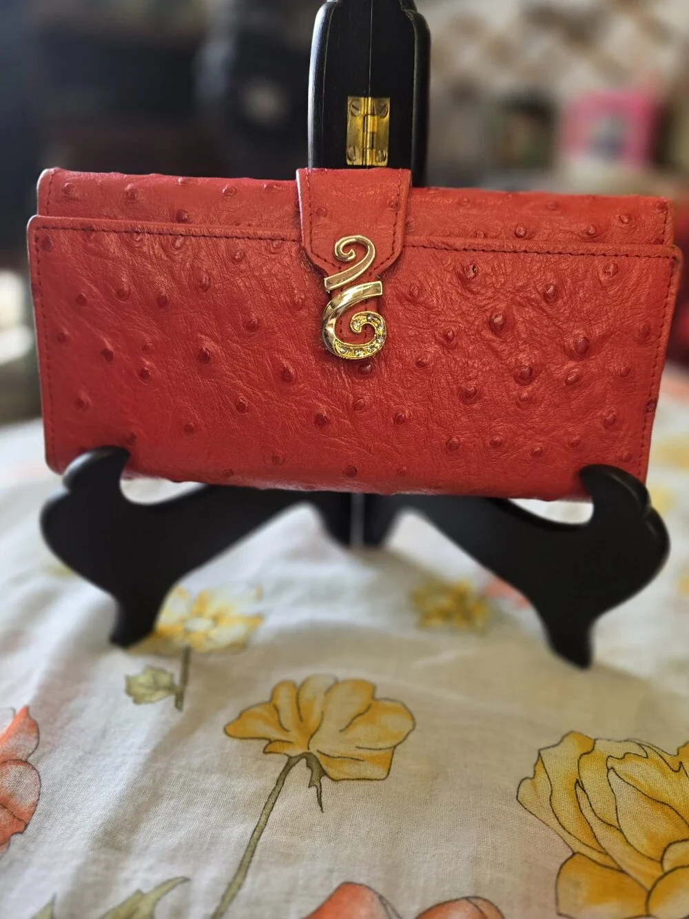 Vintage Vera Pelle Red Ostrich-Texture Genuine Leather Wallet with Gold Accent